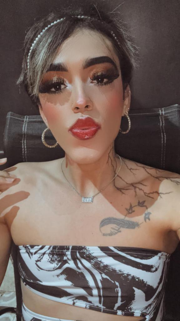 647644781: Travesti en Murcia