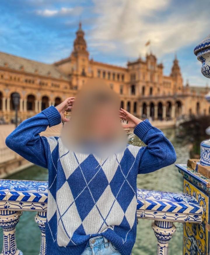 643272294: Chica busca chico en Sevilla