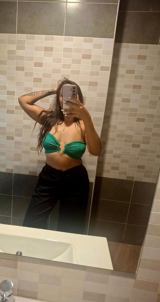 635934939: Chica busca chico en Madrid