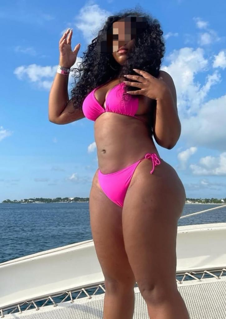 Chica busca chico en Sevilla: 