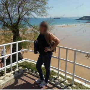 698816291: Chica busca chico en Barcelona