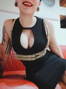 652947360: Chica busca chico en Madrid