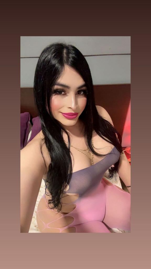 635424327: Chica busca chico en Sevilla