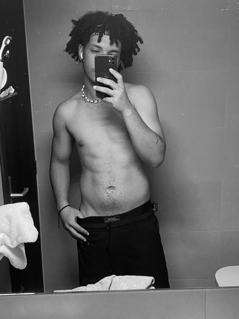 Chico busca chica en Pontevedra: 