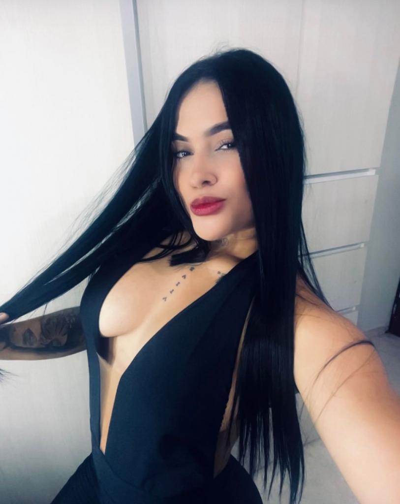 742055715: Chica busca chico en Madrid