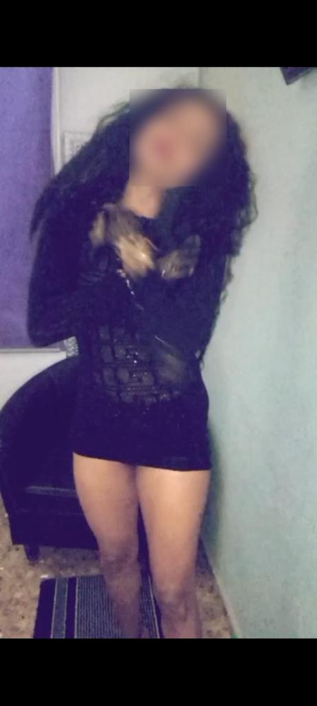 676154086: Chica busca chico en Alicante