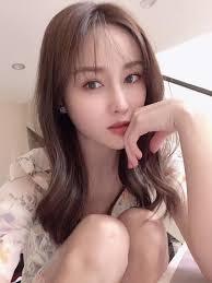 631643981: Chica busca chico en Barcelona