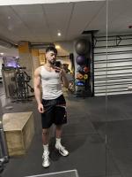 687356495: Chico busca chica en Barcelona