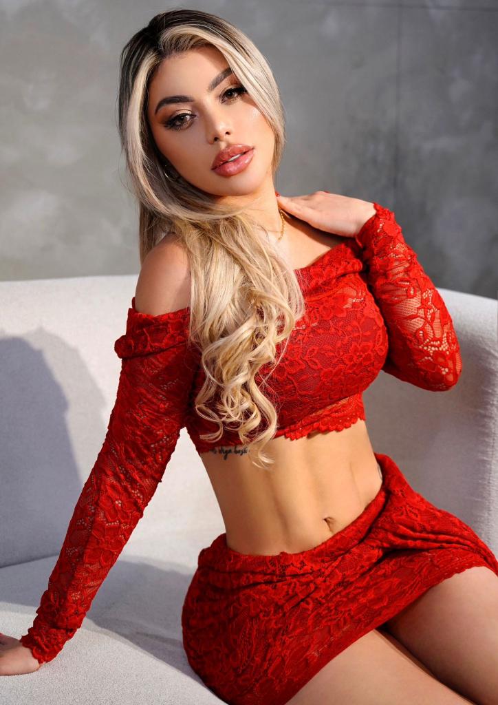 627292583: Chica busca chico en Barcelona