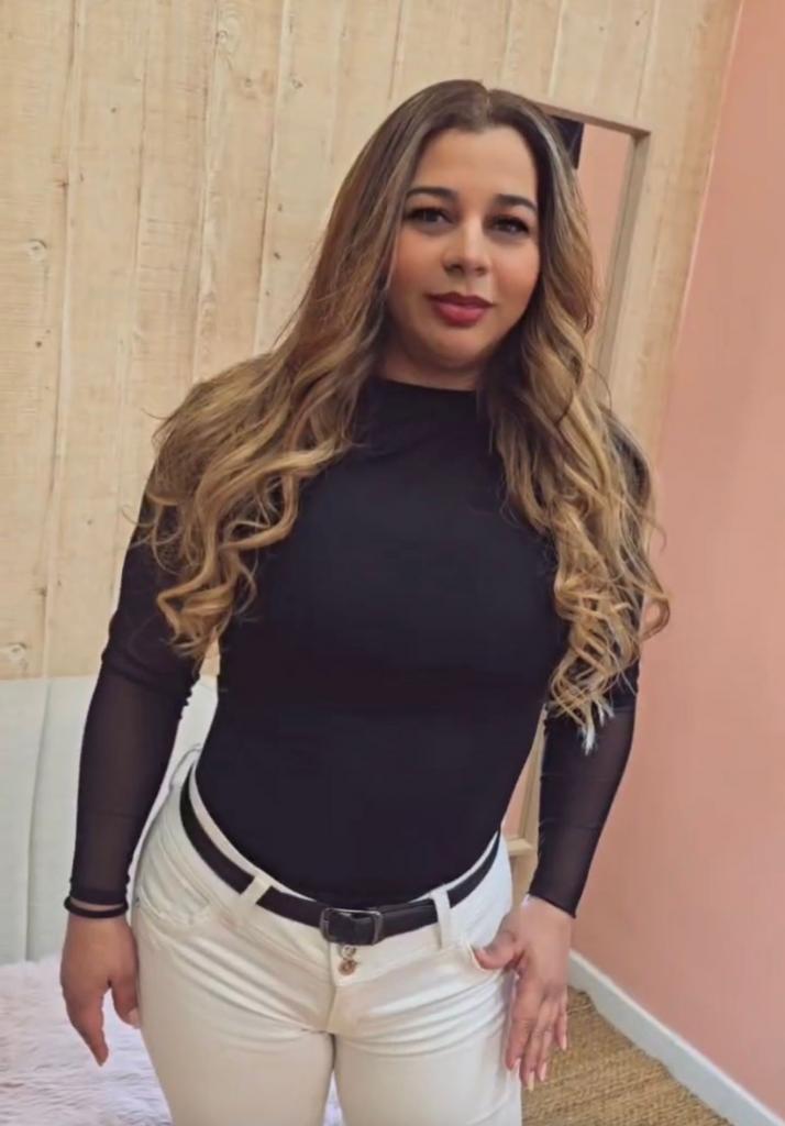 Chica busca chico en Tenerife: 