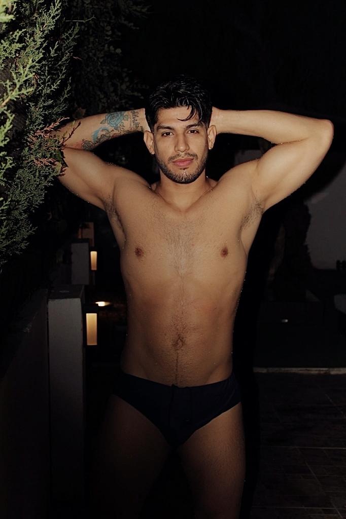 643852366: Chico busca chica en Sevilla