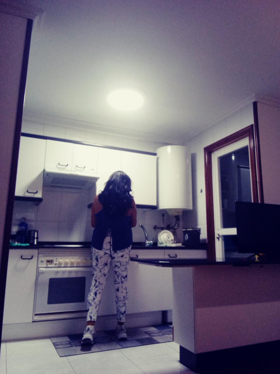 611166113: Chica busca chico en La Coruña