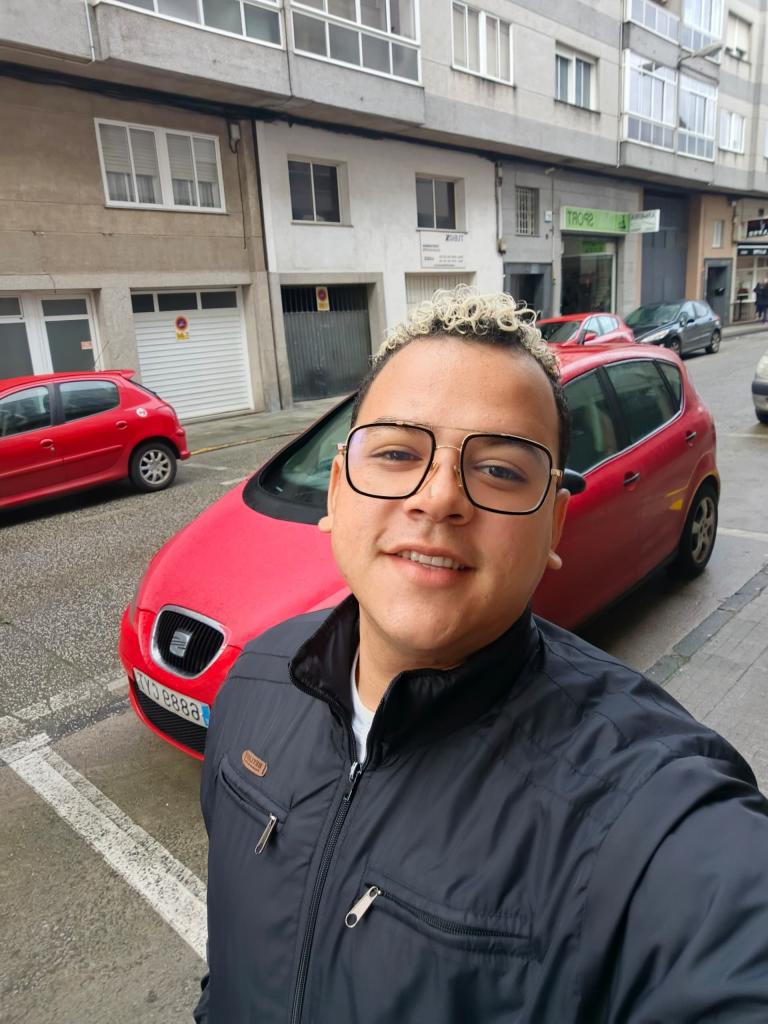 614249986: Chico busca chica en Pontevedra