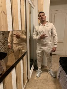 642432590: Chico busca chica en Sevilla