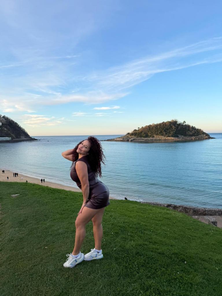 692935208: Chica busca chico en Guipúzcoa