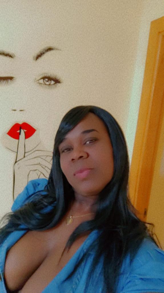 Chica busca chico en Tenerife: 