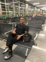 614965459: Chico busca chica en Valencia