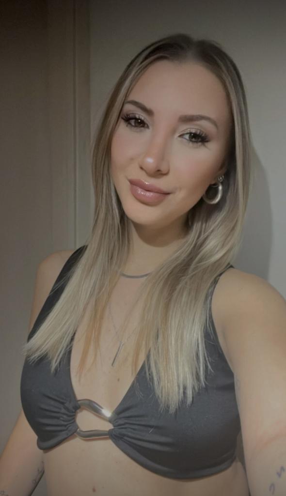 621040899: Chica busca chico en Almería