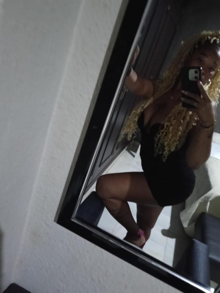 Chica busca chico en Sevilla: 