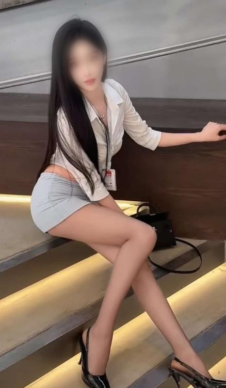 622718561: Chica busca chico en Gerona