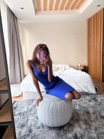 631129028: Chica busca chico en Barcelona