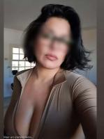 613507175: Chica busca chico en Sevilla
