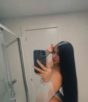 631129028: Chica busca chico en Barcelona