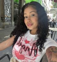 631373075: Chica busca chico en Madrid