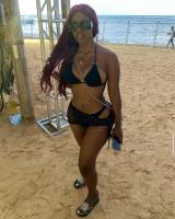 613493560: Chica busca chico en Barcelona