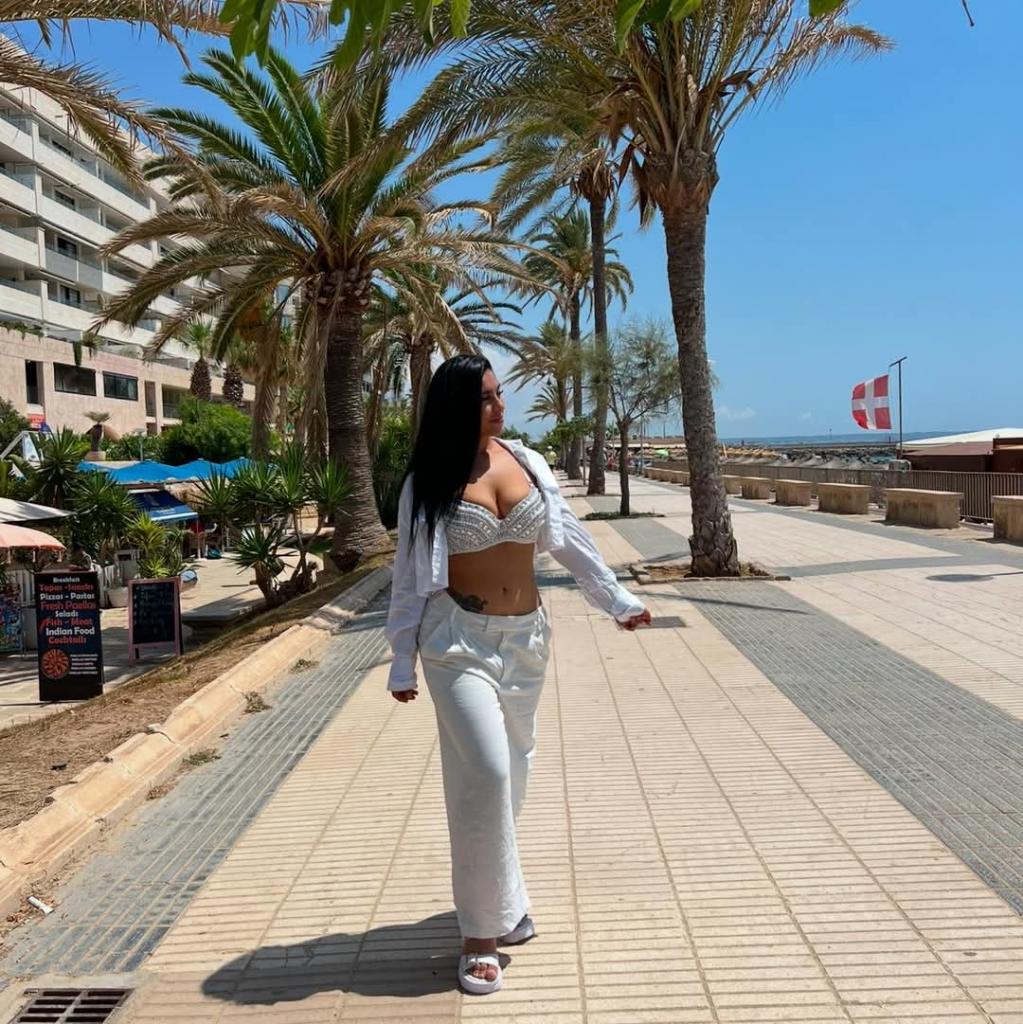 617771878: Chica busca chico en Mallorca