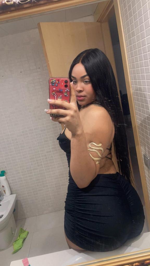 674952764: Chica busca chico en Málaga