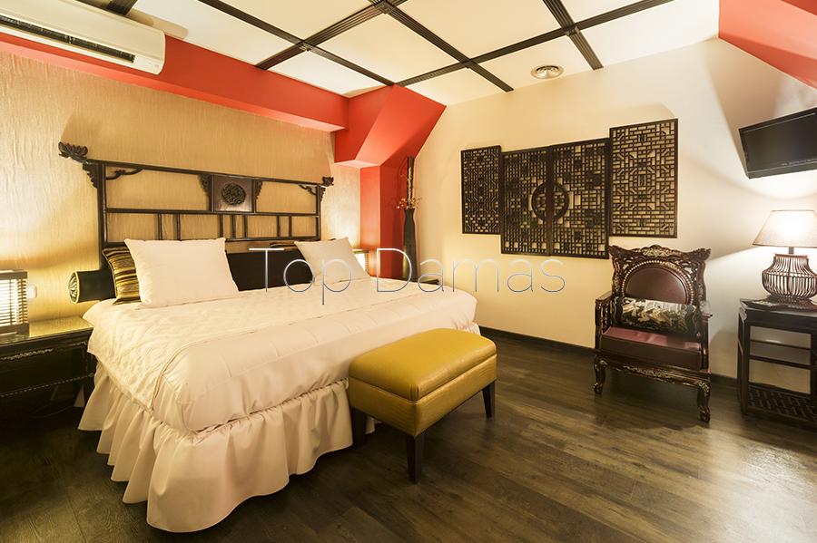 Chica busca chico en Barcelona: 