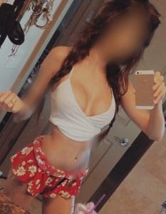 610781540: Chica busca chico en Sevilla