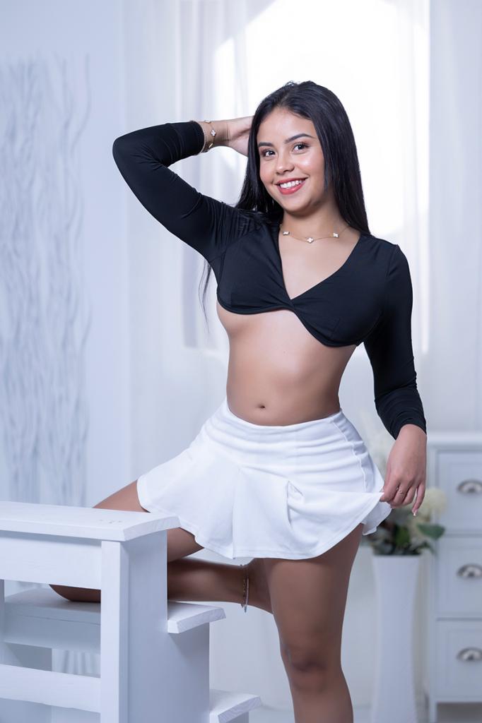 673368428: Chica busca chico en Barcelona