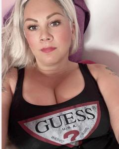 643136311: Chica busca chico en Barcelona