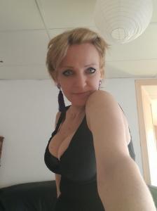 630737452: Chica busca chico en Barcelona