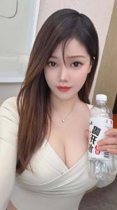 647599871: Chica busca chico en Valencia