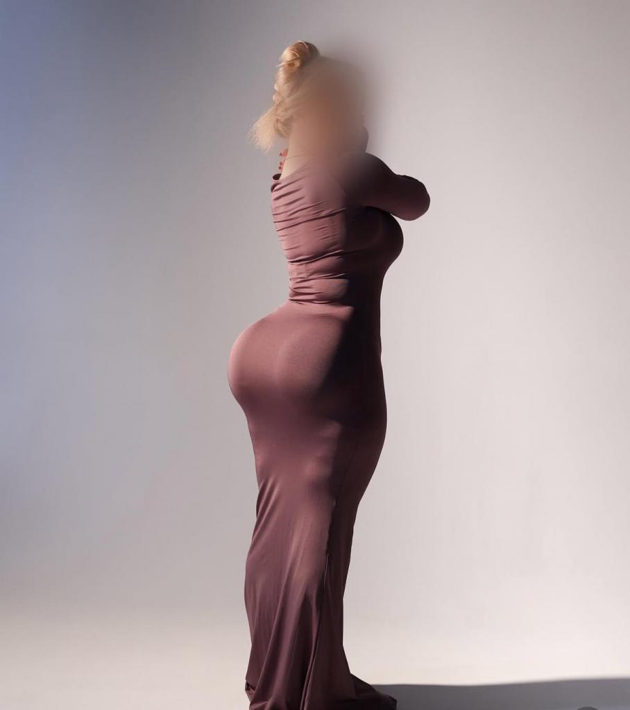 657175463: Chica busca chico en La Coruña