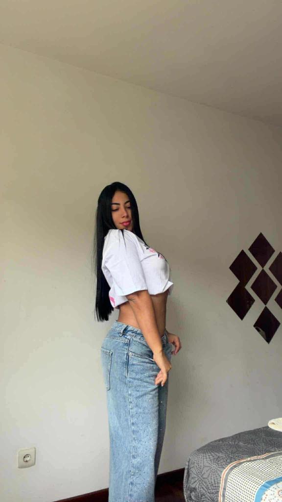 654433827: Chica busca chico en Pontevedra