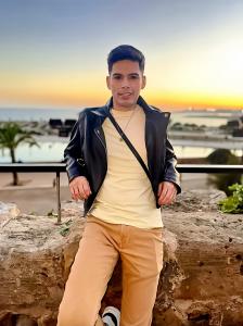 653248248: Chico busca chica en Valencia