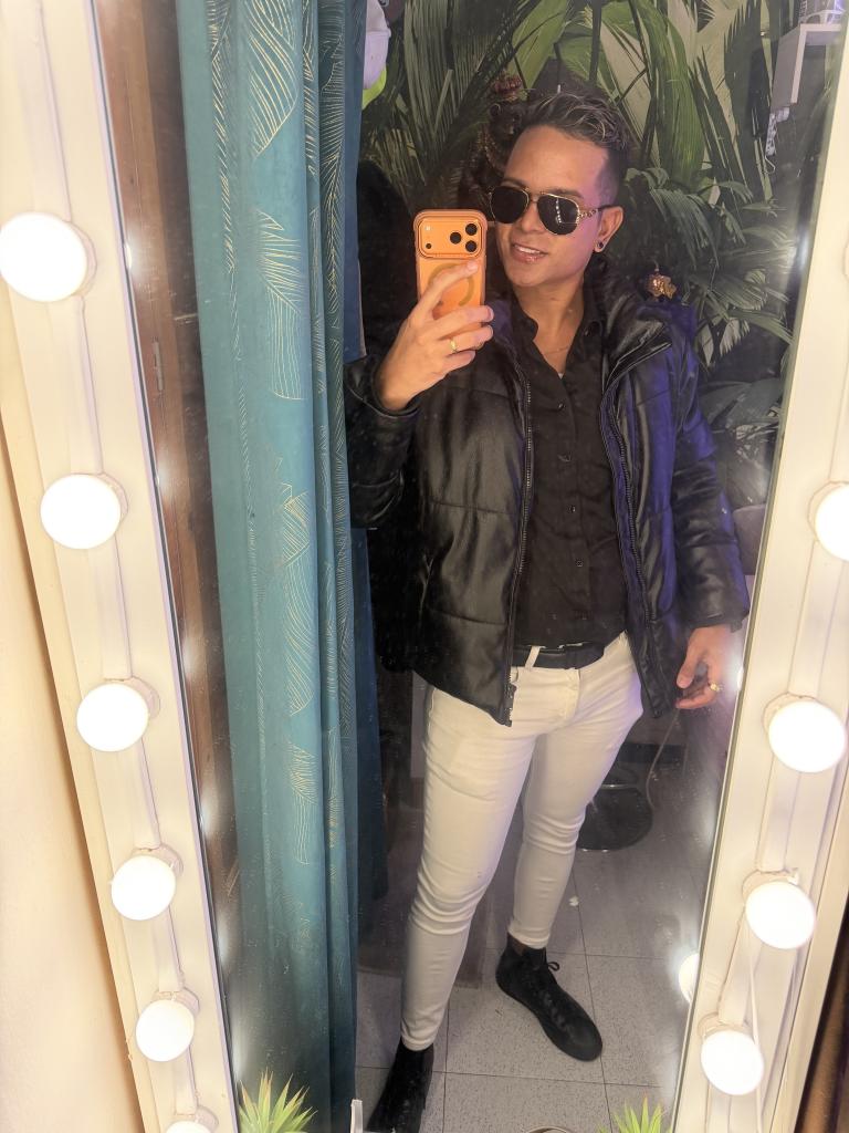 Chico busca chica en Mallorca: 