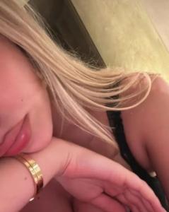 613925331: Chica busca chico en La Coruña