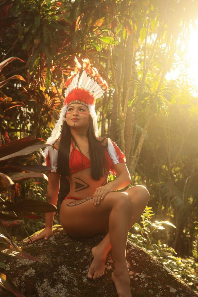 692816415: Chica busca chico en Barcelona