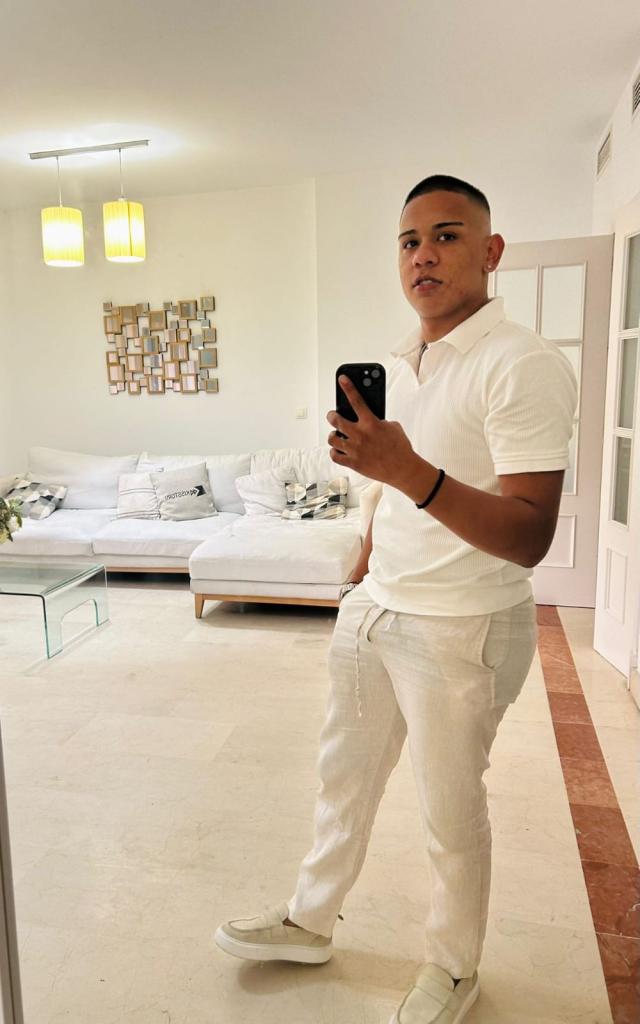 Chico busca chica en Málaga: 