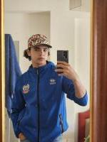 654892695: Chico busca chica en León