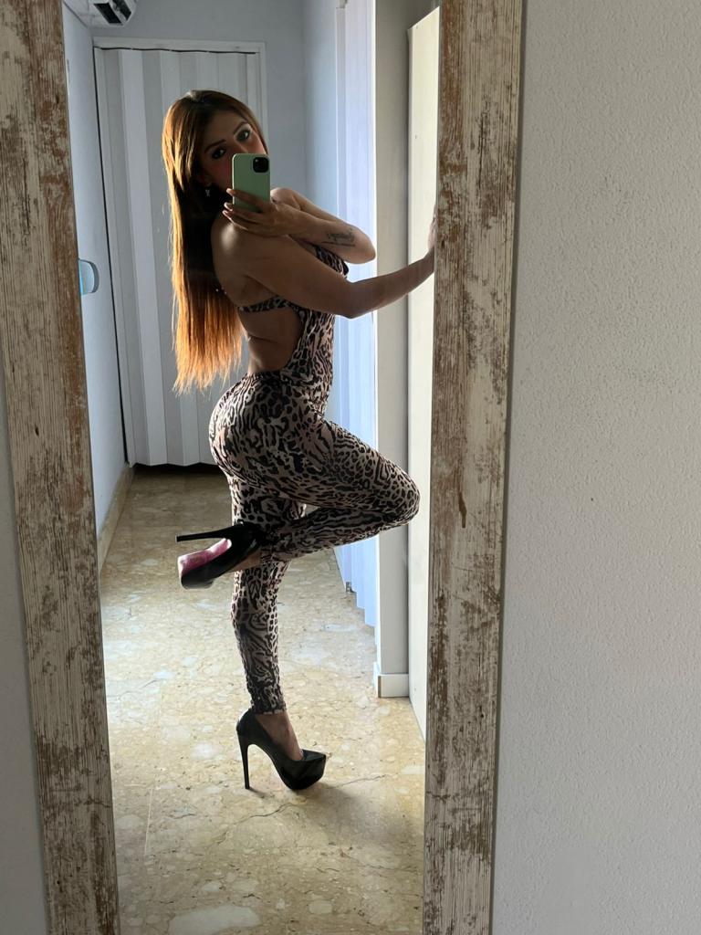 645295469: Chica busca chico en Madrid