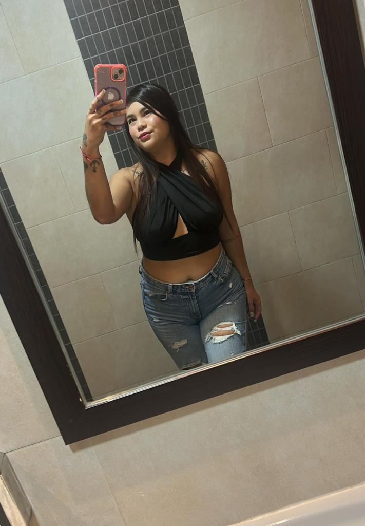 631689987: Chica busca chico en Granada