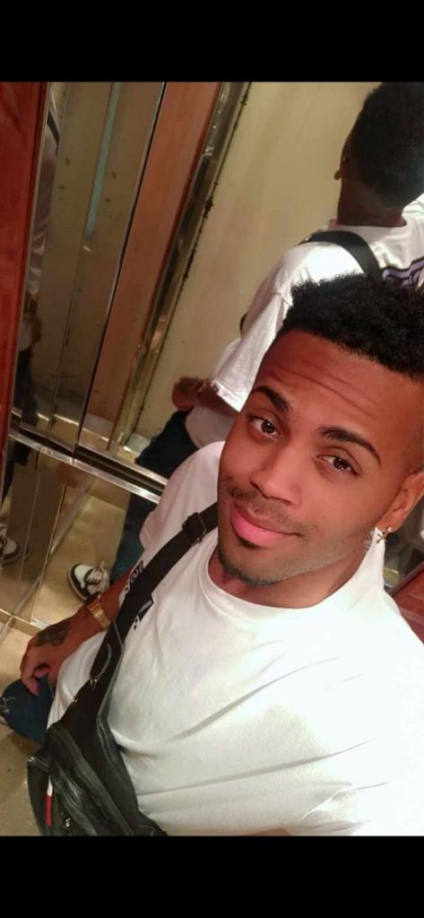 670771220: Chico busca chica en Valencia