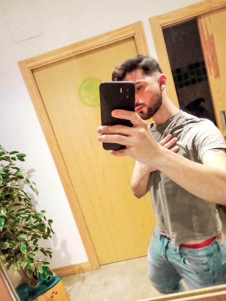 Chico busca chica en Ceuta: 