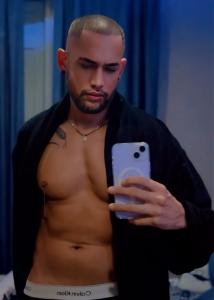 604169691: Chico busca chica en Barcelona